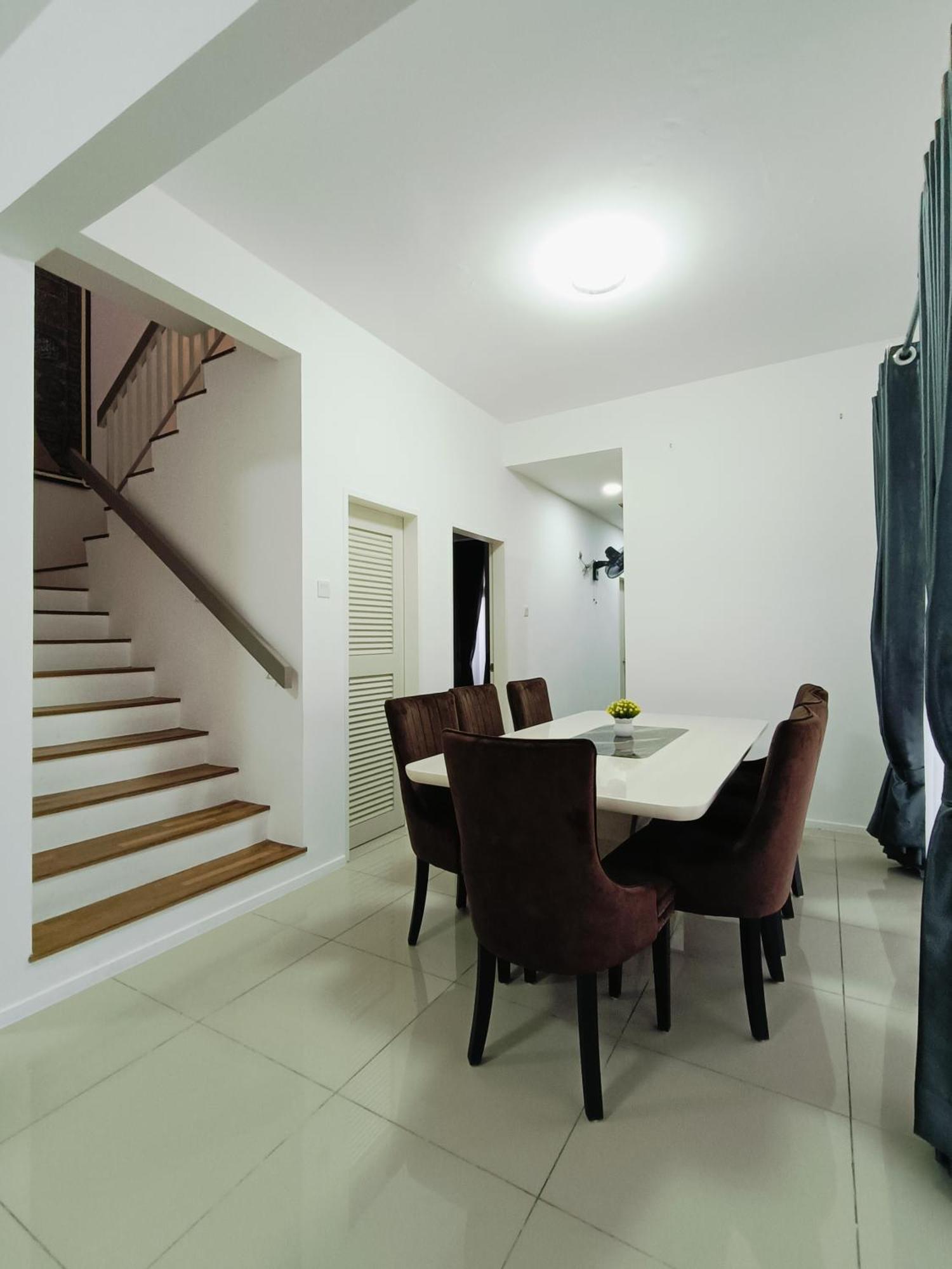 Sungai Long Guesthouse 까장 외부 사진